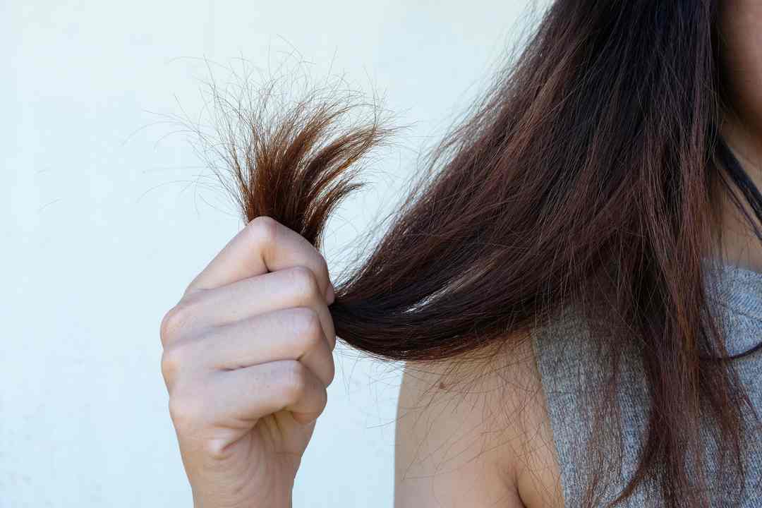 Tại sao bạn gặp vấn đề về tóc thường xuyên?