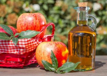 Hướng dẫn 3 cách làm giấm táo thơm ngon đơn giản, chi tiết