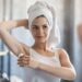 Sấy khô để mặc quần áo nhanh sau khi dùng lăn khử mùi